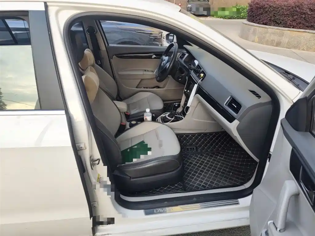 Volkswagen Lavida Tour 2013 1.4TSI Automatic Comfort фото 19