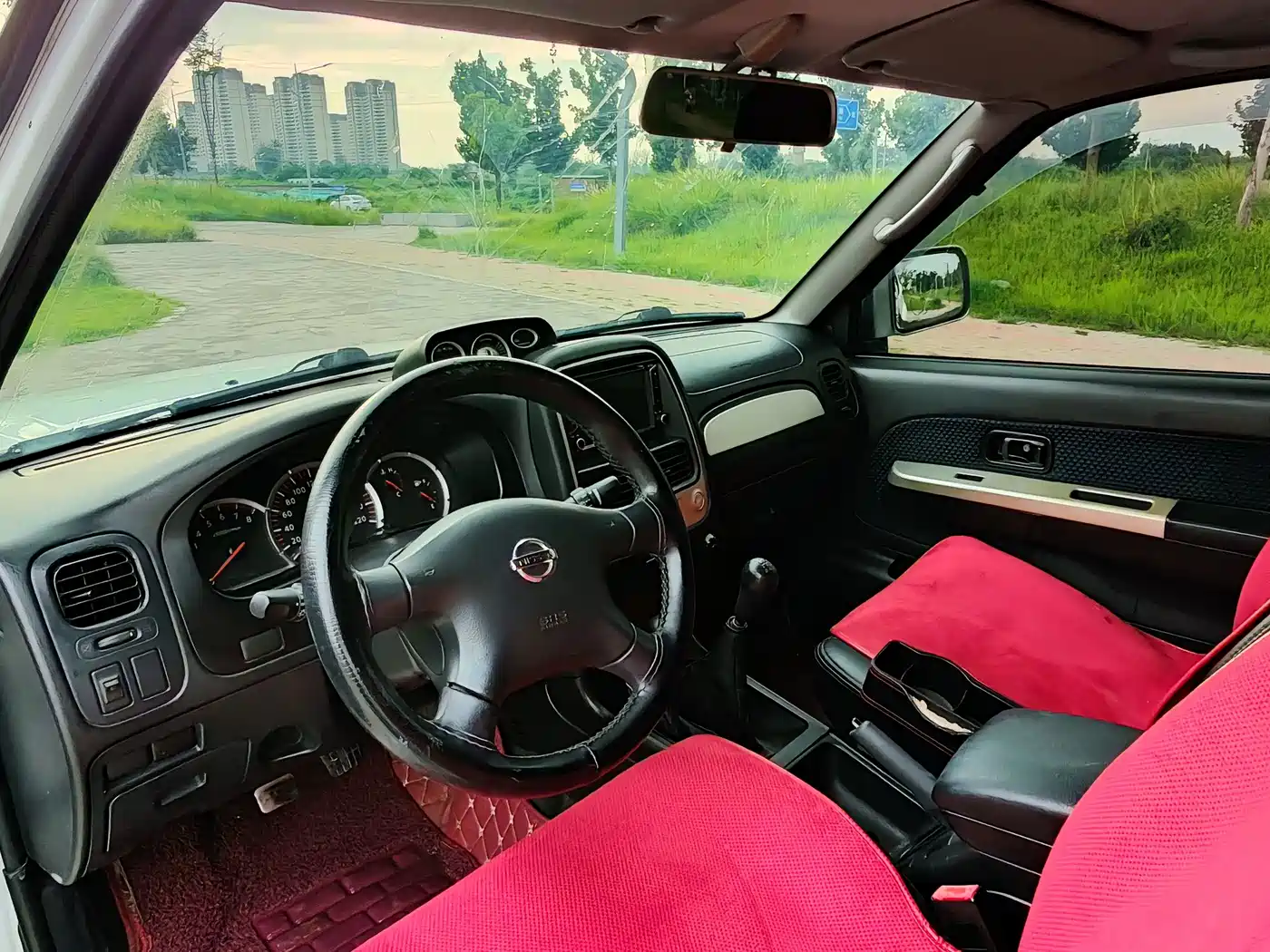 Nissan Paladin 2013 2013 2.4L 4WD Executive Model