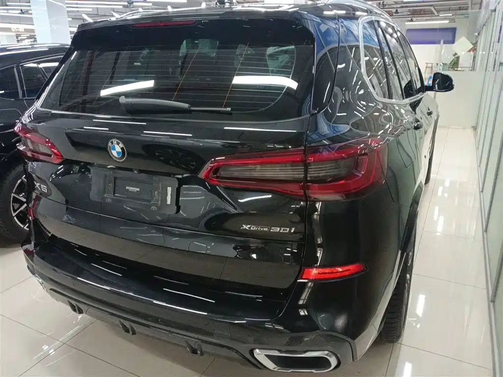 BMW X5 (Import) 2019 xDrive30i M Sport Package фото 5