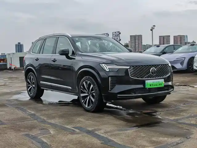 Volvo XC90 Plug-in Hybrid 2025 Facelift T8 Smart Premium Luxury 7-seater — фото 3