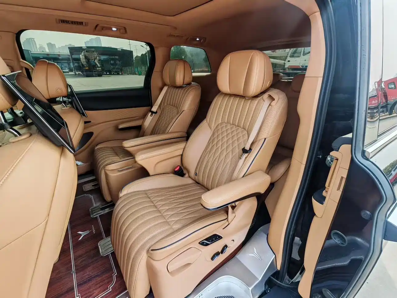 Voyah Auto Voyah Dreamer 2022 Low-carbon Dream+Smart Package фото 8