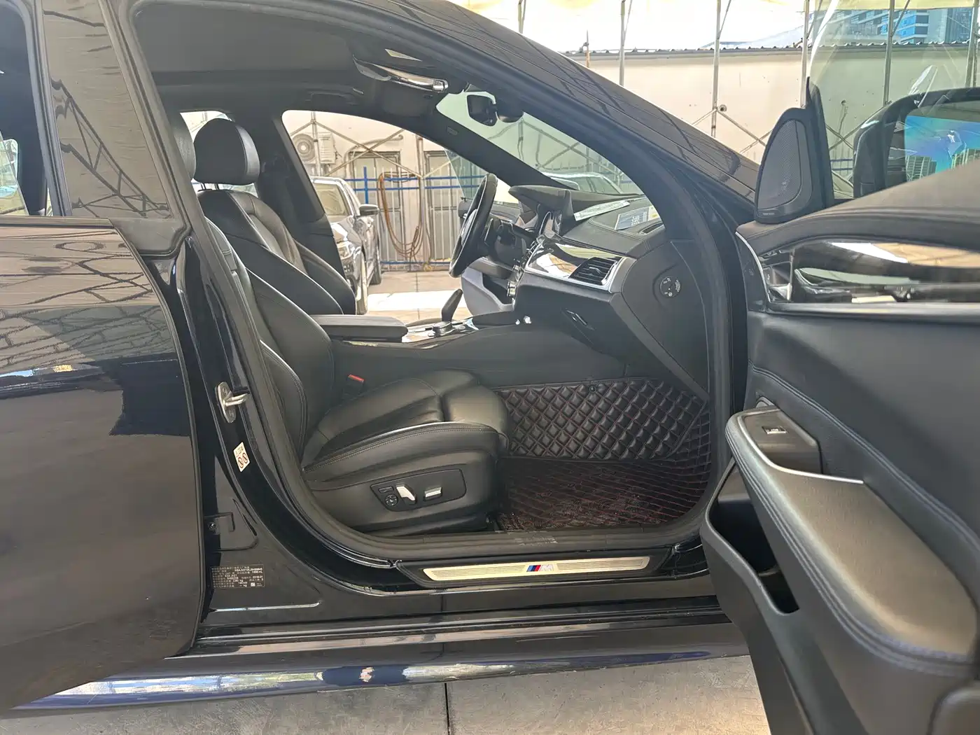 BMW 6 Series GT 2018 630i Luxury Design Package фото 20