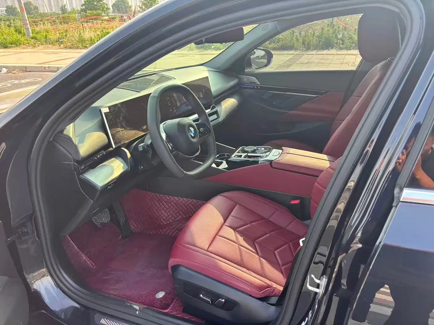 BMW 5 Series 2024 525Li Luxury Package фото 5