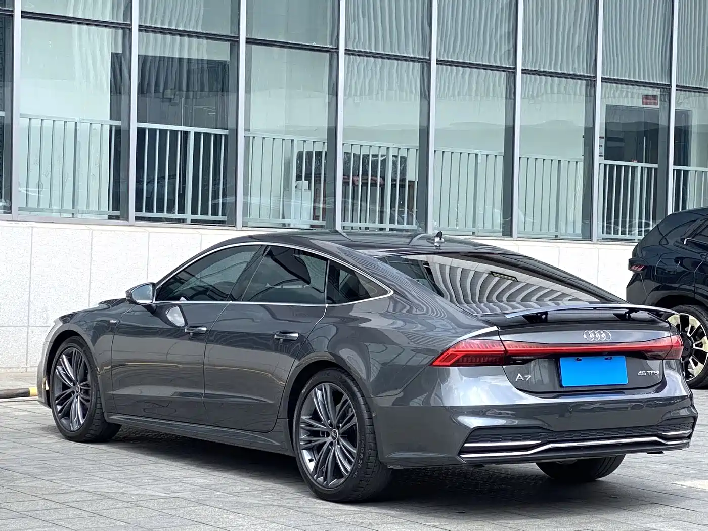 Audi A7 2023 Model 45 TFSI Premium Selection Edition фото 9