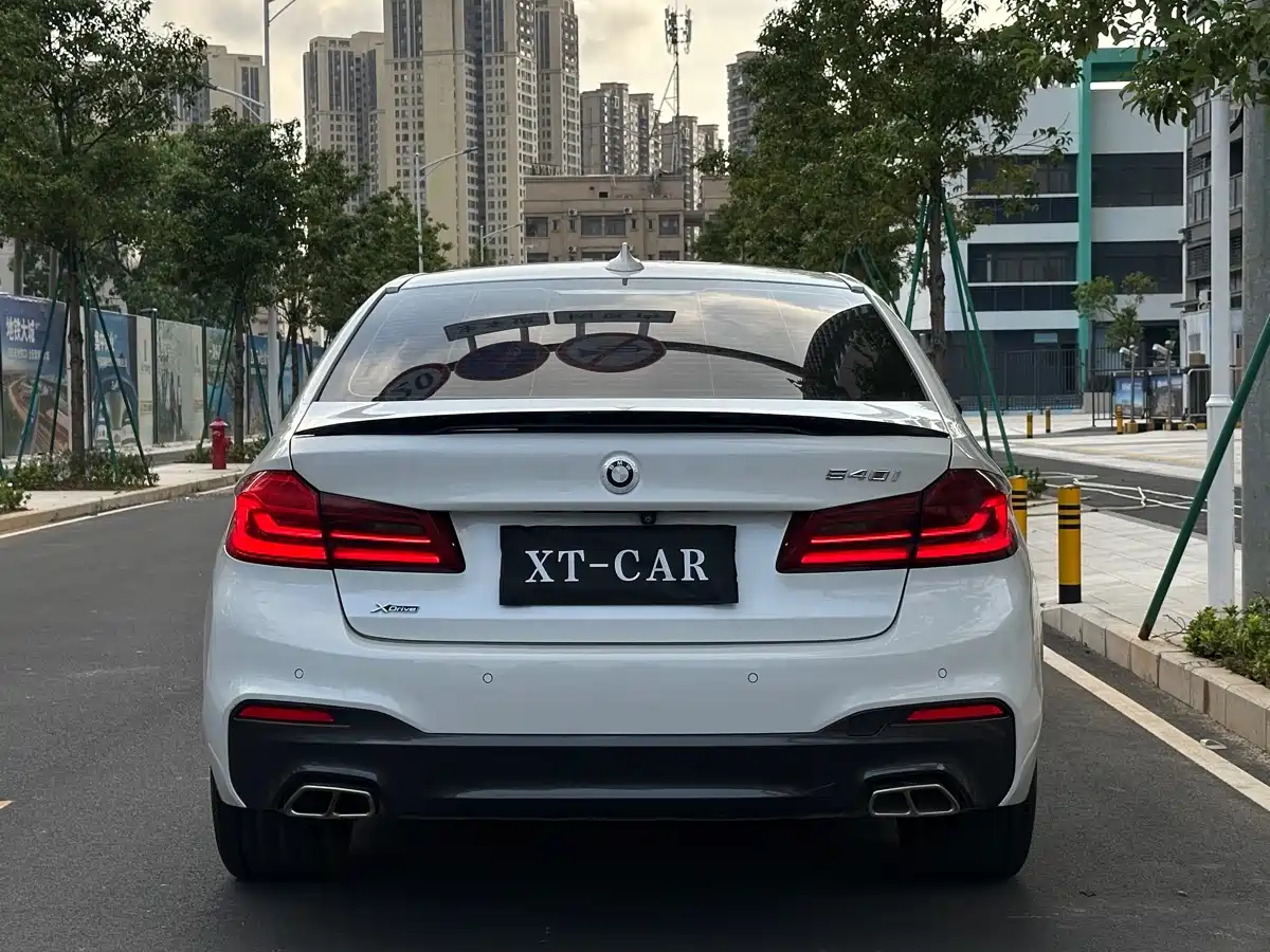BMW 5 Series 2020 530Li Exclusive M Sport Package фото 9