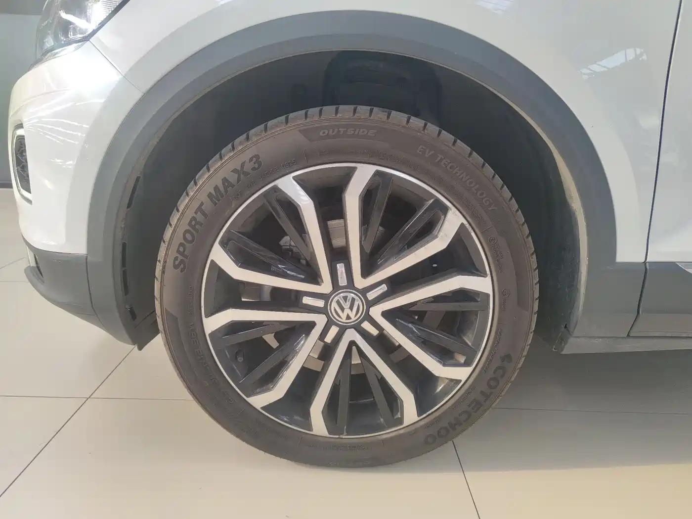 Volkswagen T-ROC 2019 280TSI DSG 2WD Comfort Type China V фото 2