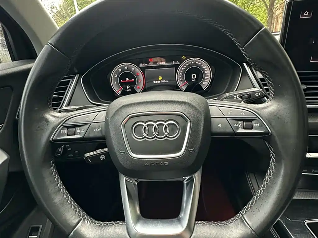 Audi Q5L 2022 40T Luxury Dynamic фото 3