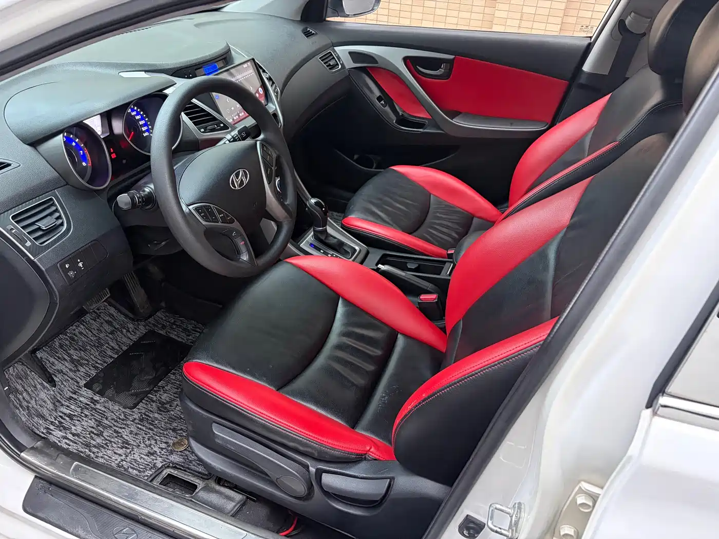 Hyundai Langdong 2015 1.6L Auto Trend фото 4