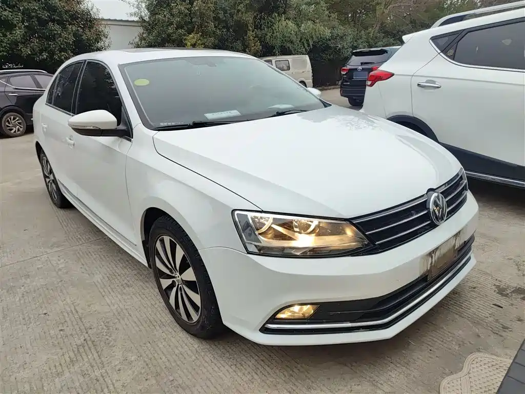 Volkswagen Sagitar 2018 180TSI DSG Premium Edition фото 4