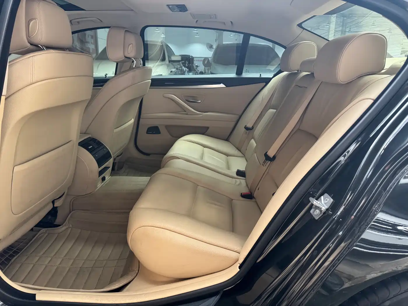 BMW 5 Series 2013 525Li Luxury фото 9