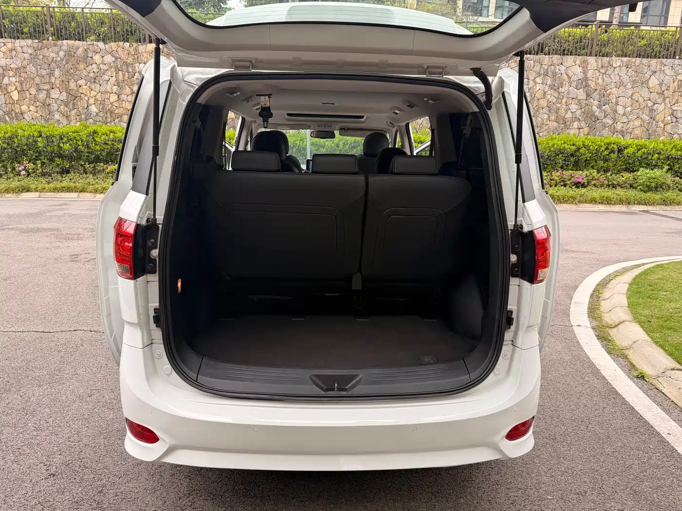 SAIC Maxus Maxus G10 2019 PLUS 2.0T Auto Elite China VI фото 35