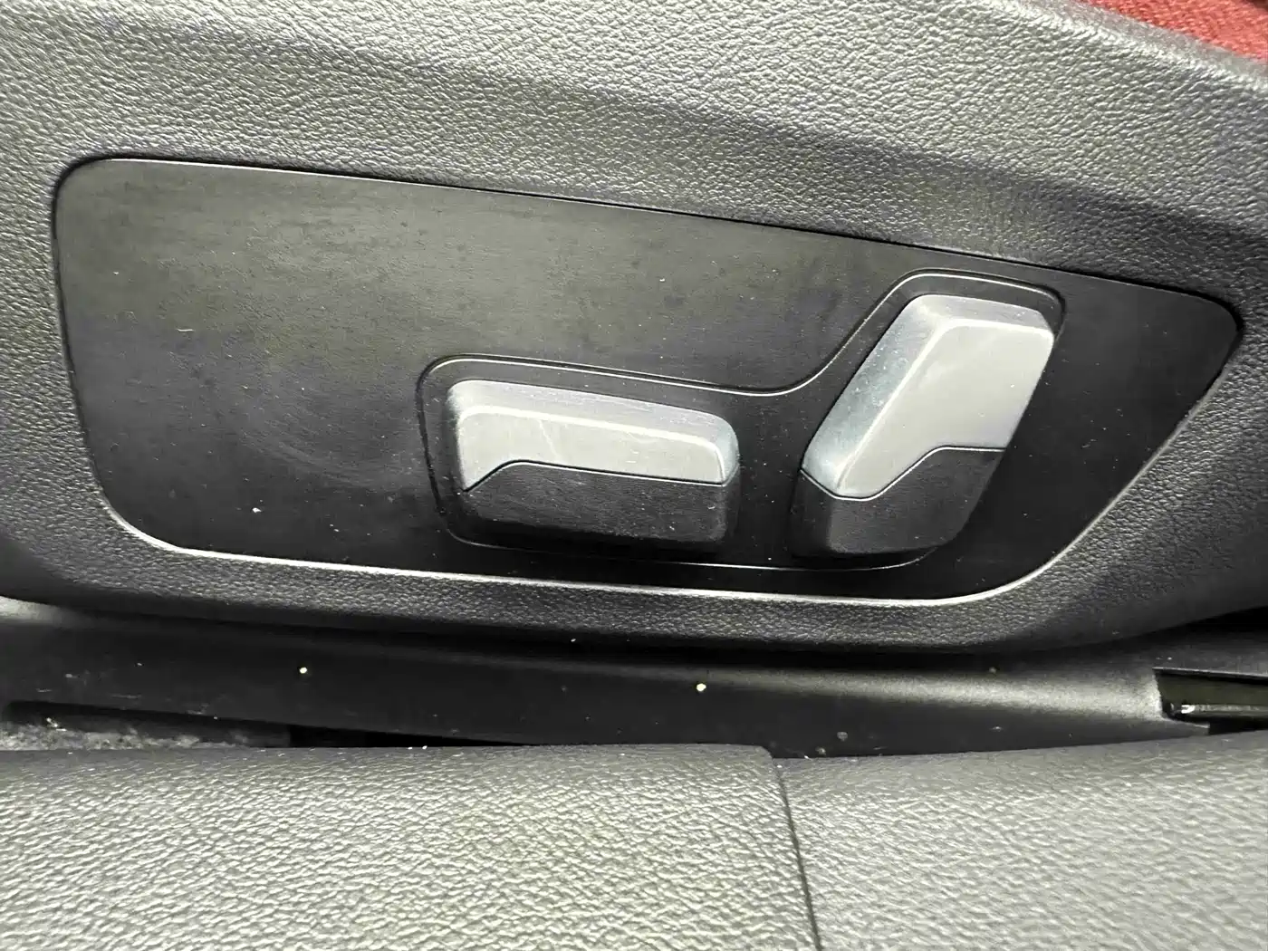 BMW 3 Series 2023 320Li M Sport Package фото 10