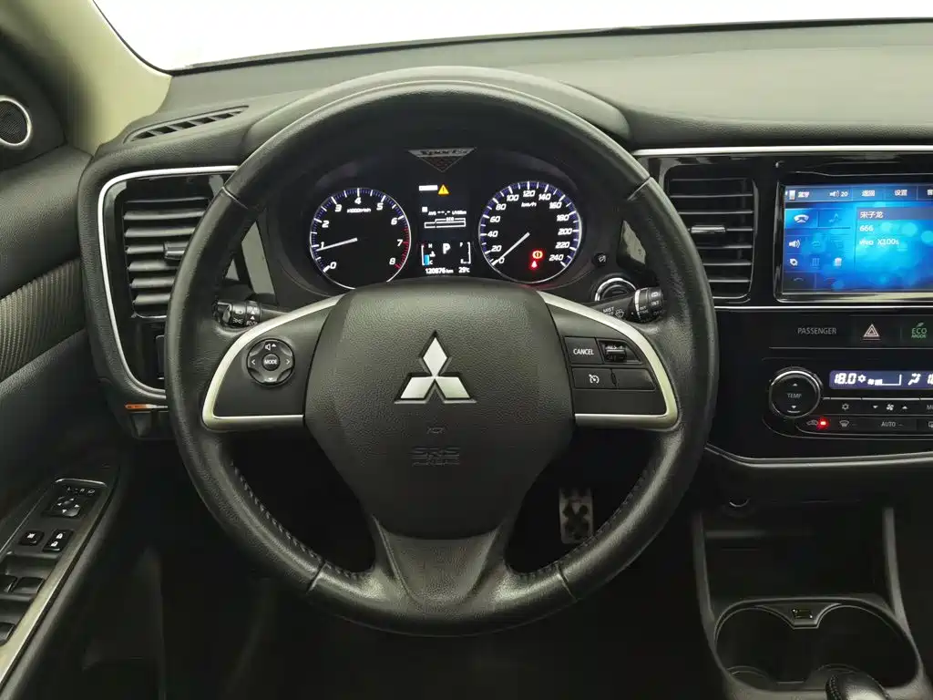 Mitsubishi Outlander (Import) 2015 2014 2.4L 4WD Luxury Value Edition 7-seater