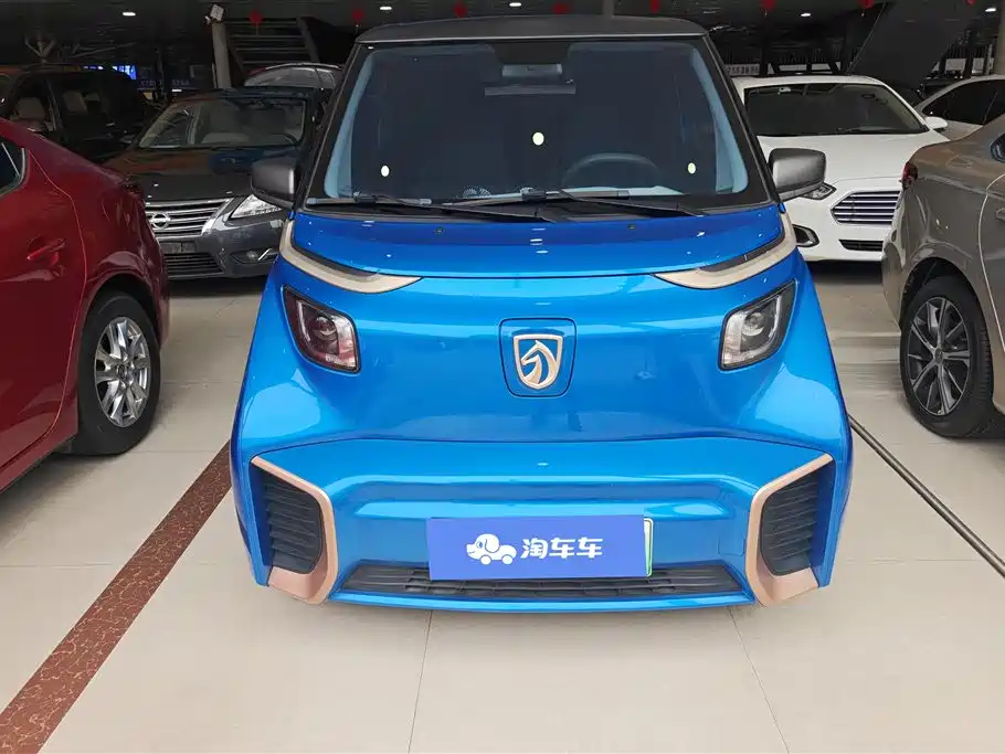 BAOJUN E200