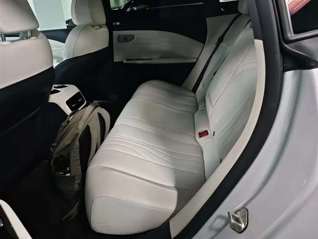 Geely Galaxy Galaxy E8 2024 665km RWD Starship Voyager Edition фото 17