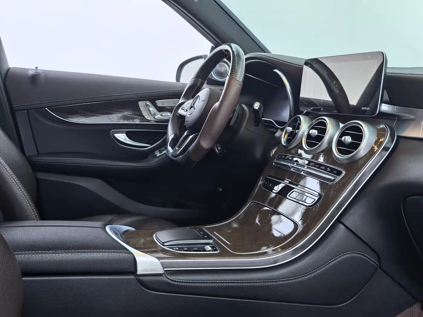 Mercedes-Benz GLC 2020 GLC 300 L 4MATIC Dynamic фото 5