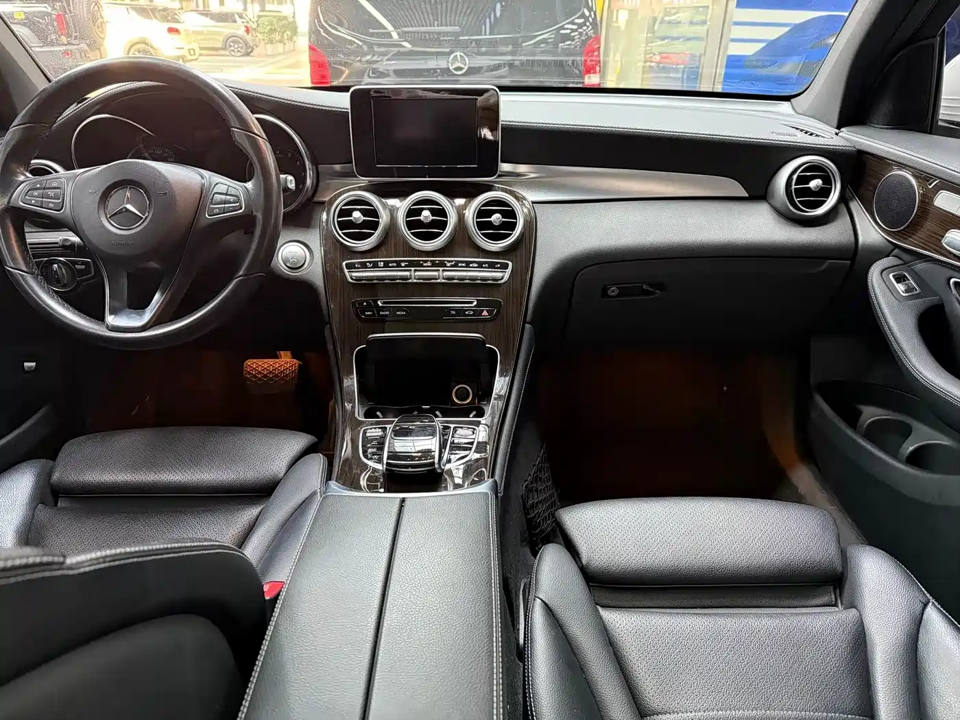 Mercedes-Benz GLC 2017 GLC 260 4MATIC Dynamic фото 16