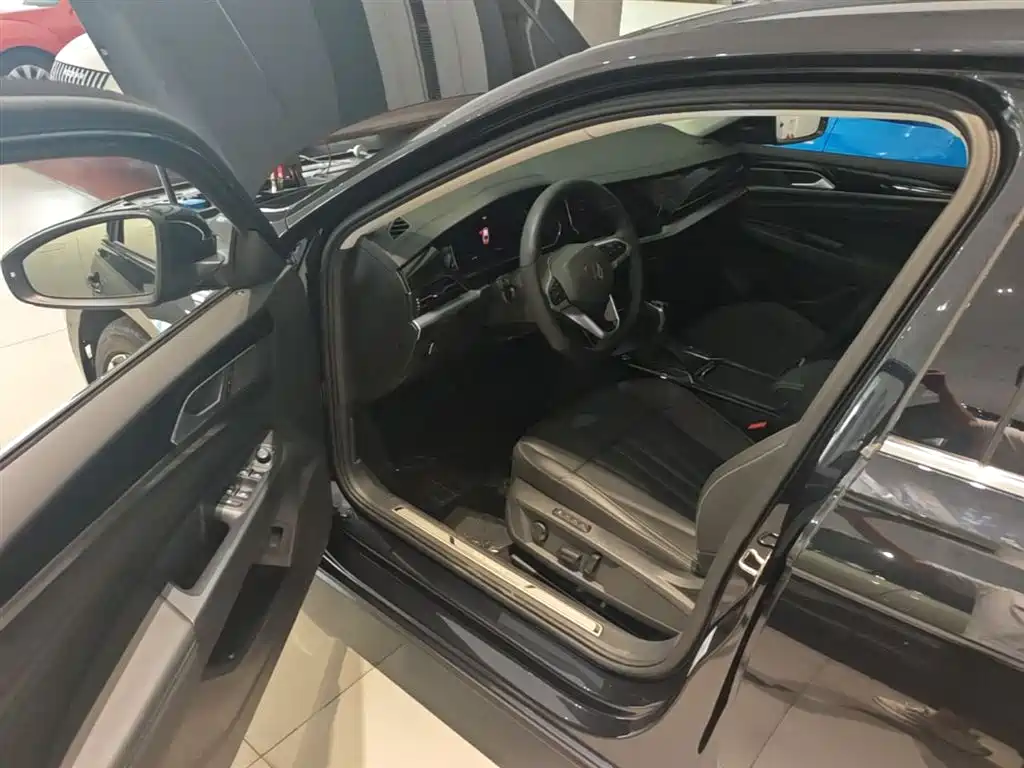 Volkswagen Passat 2025 Outstanding 380TSI Dragon Glory Edition фото 16