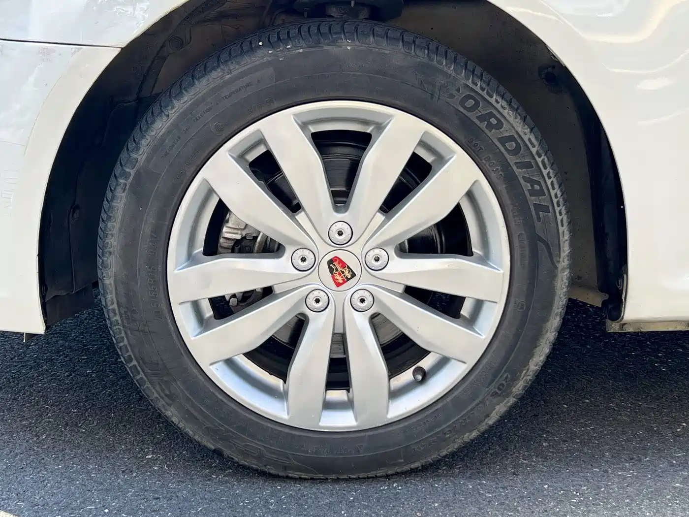 Roewe 350 2015 2015 Model 1.5L Automatic Luxury Sunroof Edition