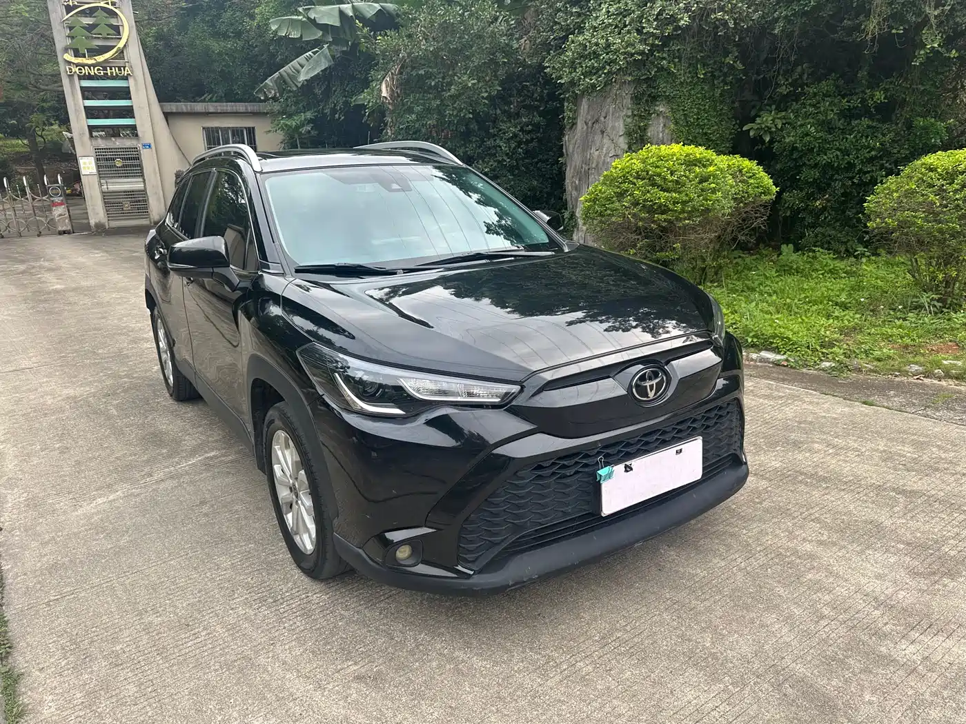 Toyota Frontlander 2022 2.0L CVT Leading Edition фото 2
