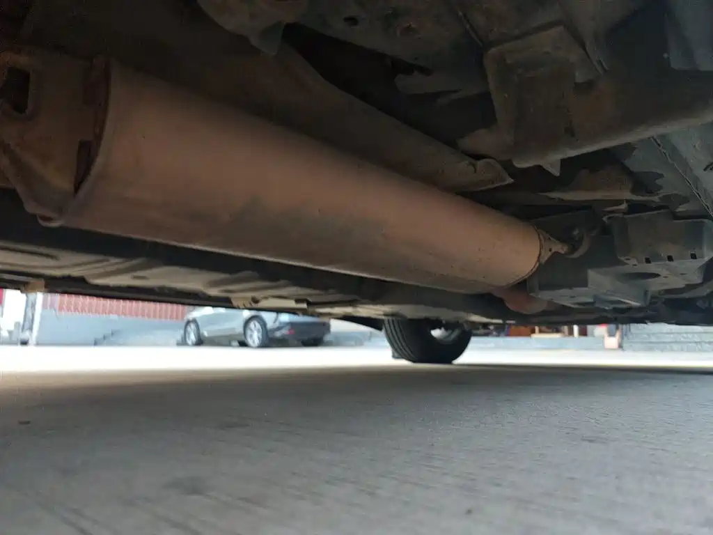 Toyota RAV4 Rongfang 2015 2.0L CVT 2WD Trend Edition фото 17