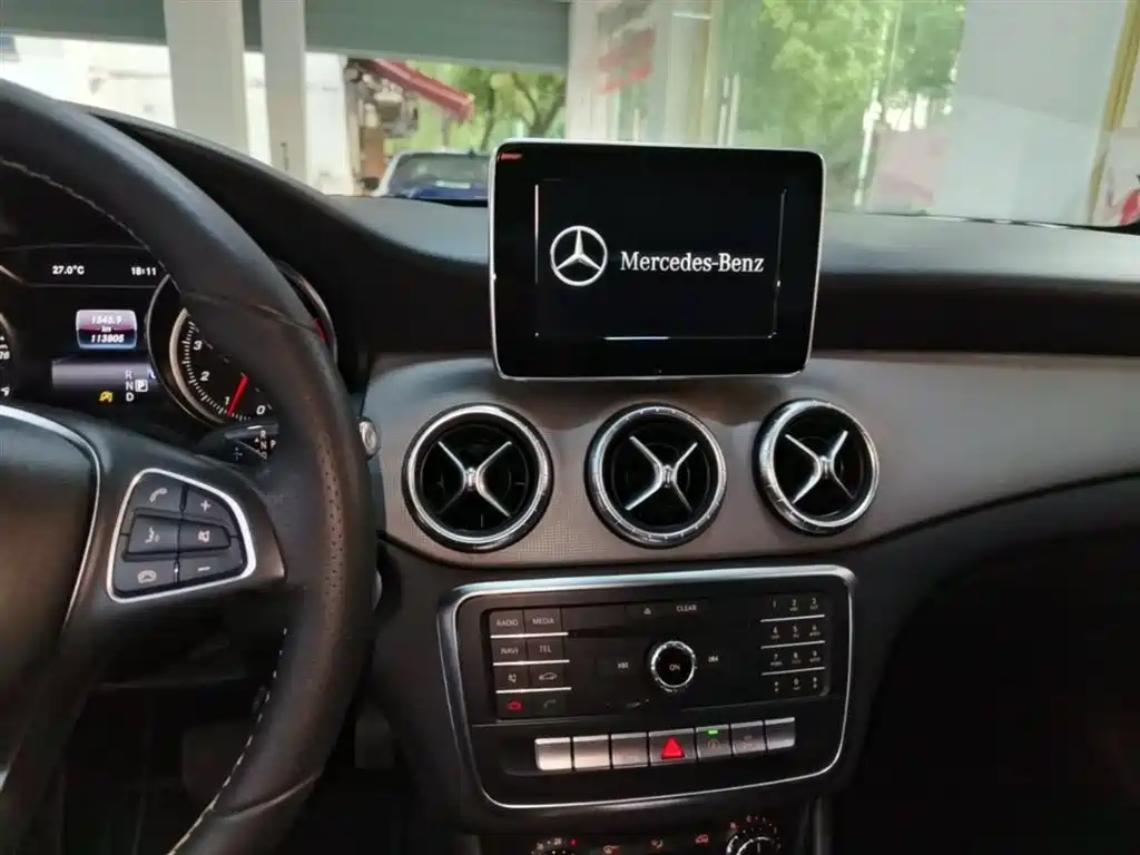 Mercedes-Benz CLA (Import) 2016 Facelift CLA 200 Sport фото 13