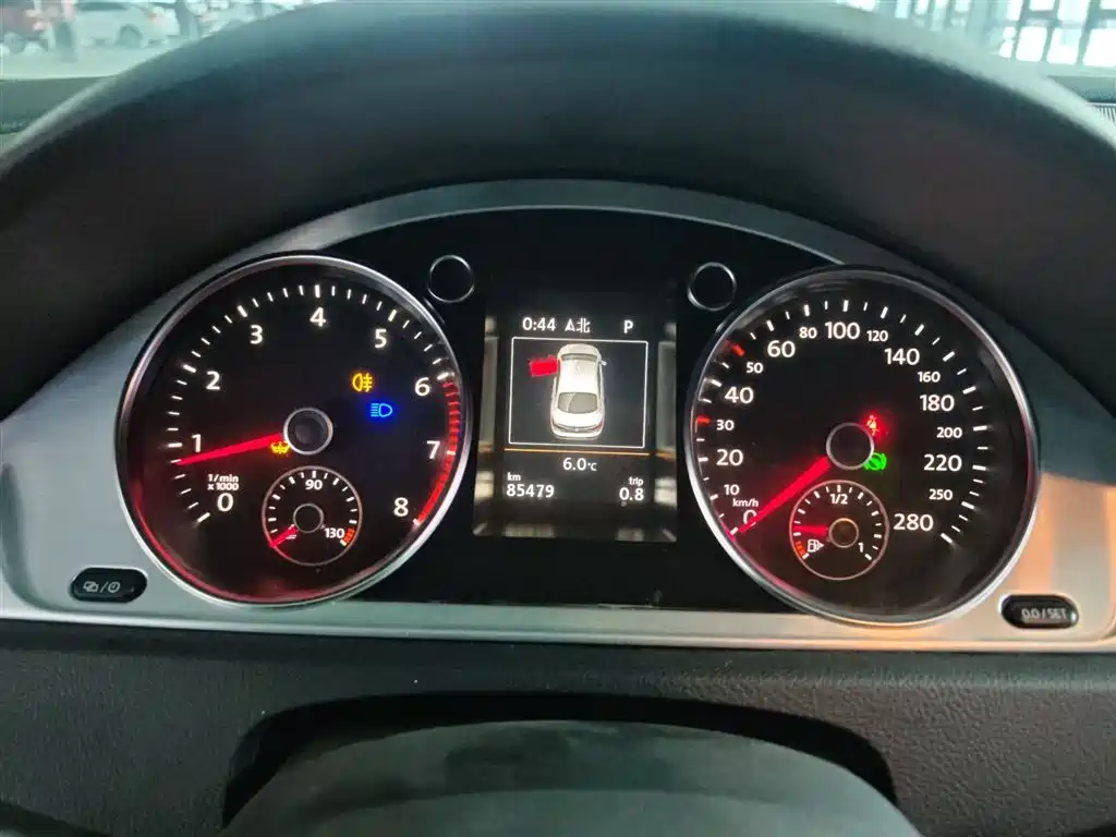Volkswagen FAW-Volkswagen CC 2016 Model 1.8TSI Luxury фото 12