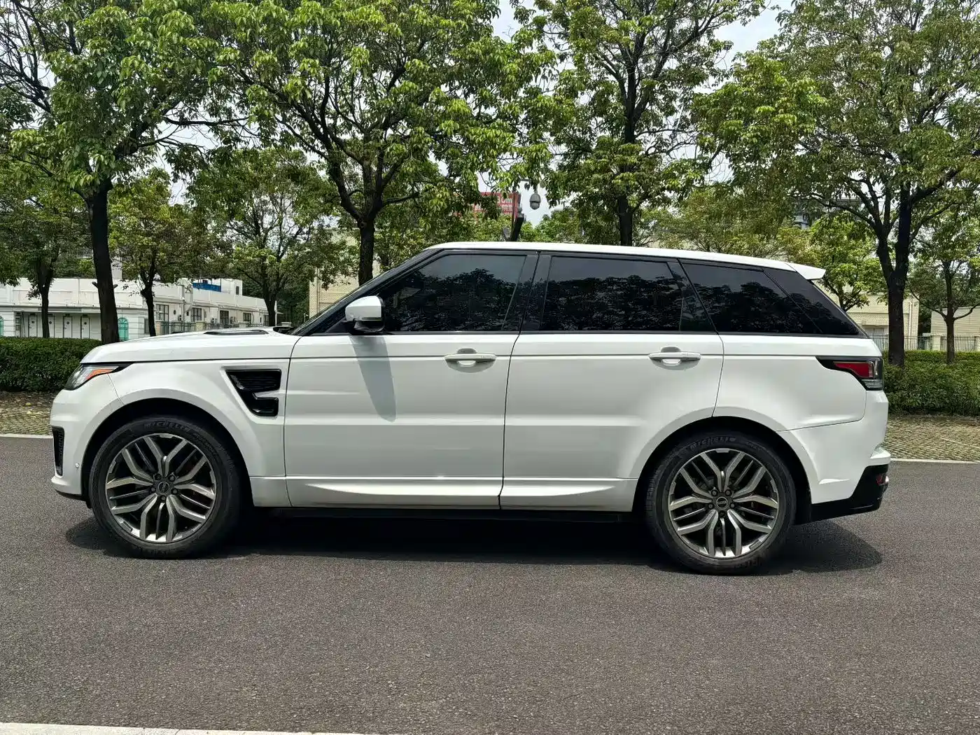 Land Rover Range Rover Sport фото 3