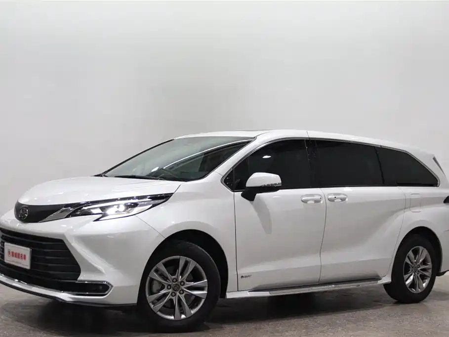 Toyota Sienna 2024 2.5L Hybrid Comfort Edition