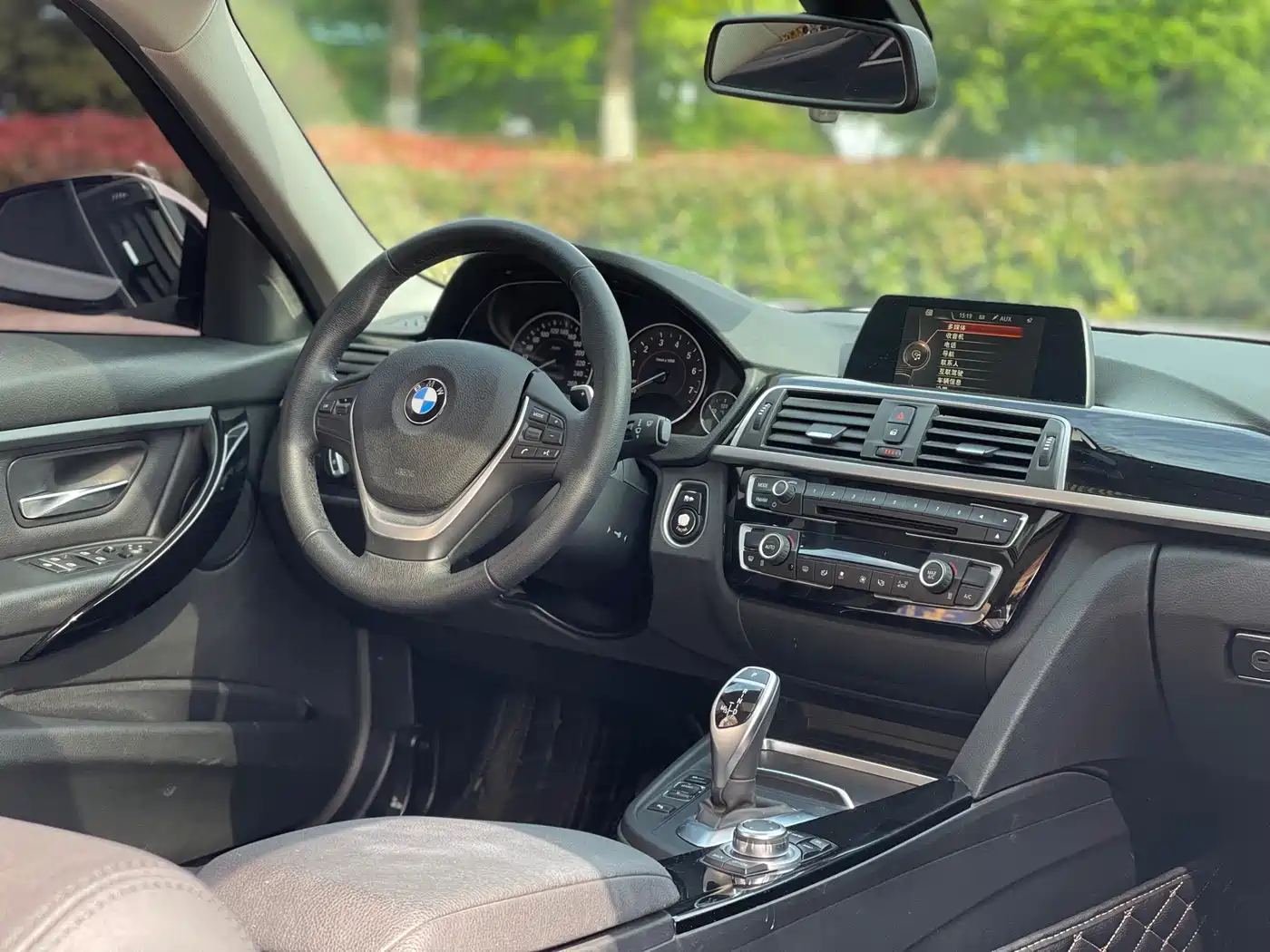 BMW 3 Series 2017 320Li M Sport фото 7