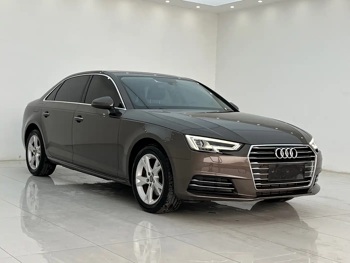 Audi A4L 2018 30th Anniversary 40 TFSI Progressive фото 2