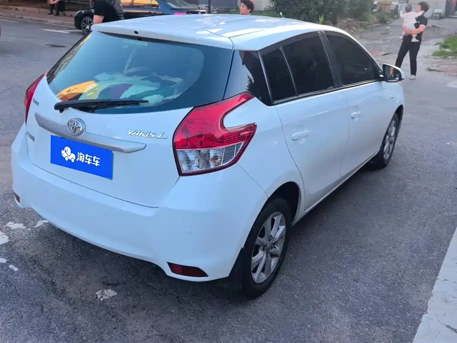 Toyota YARiS L Zhi Xuan 2015 1.5E Auto Charming Edition фото 3