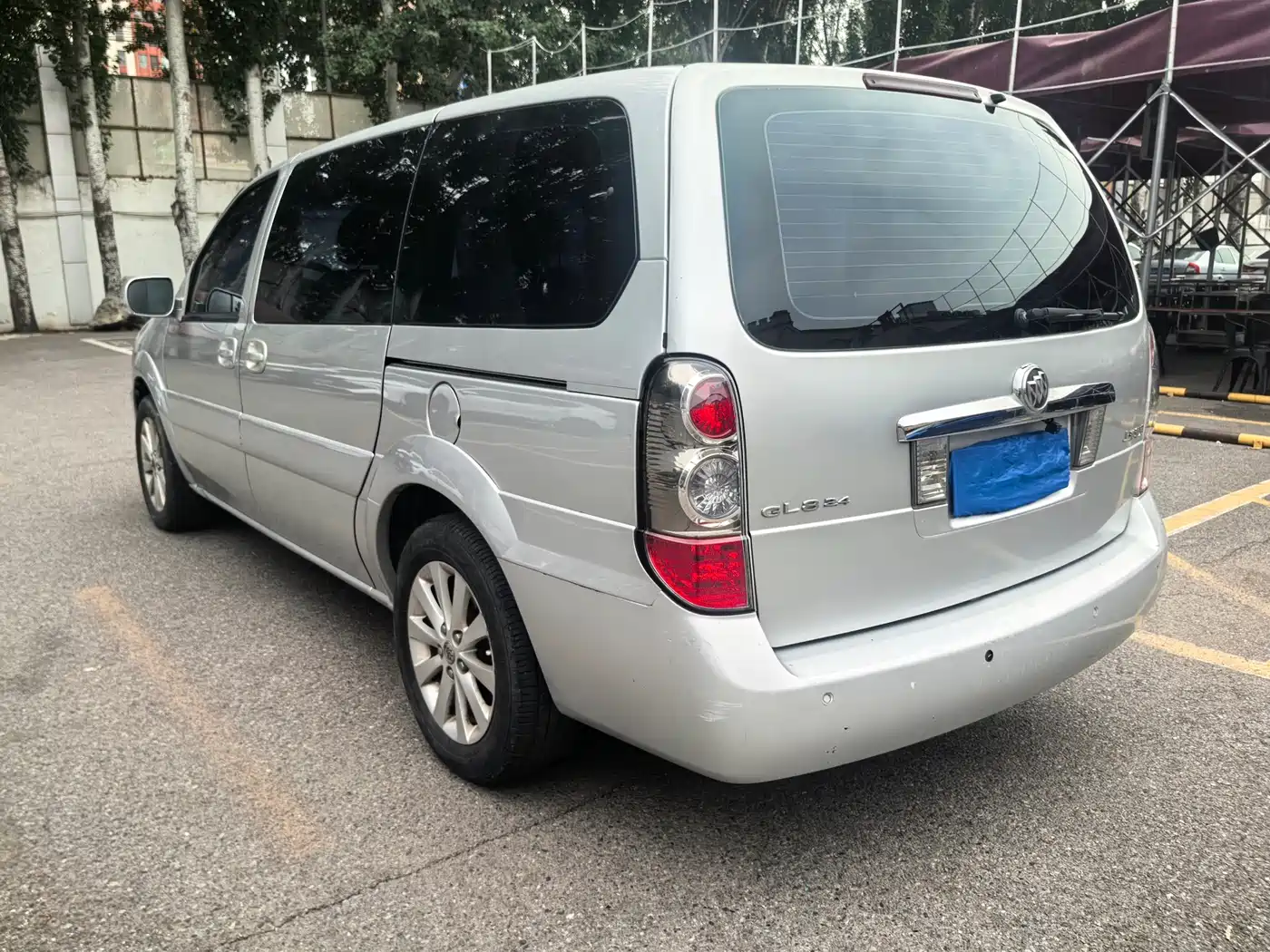 Buick GL8 2011 2.4L LT Executive Edition фото 6