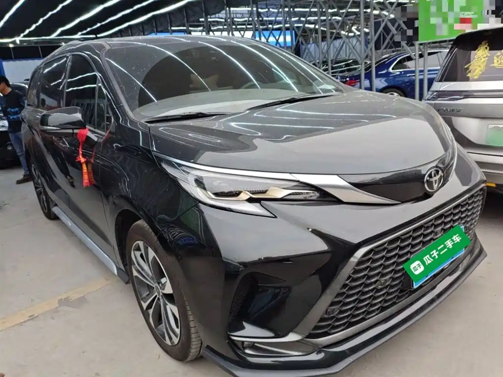 TOYOTA GREVIA