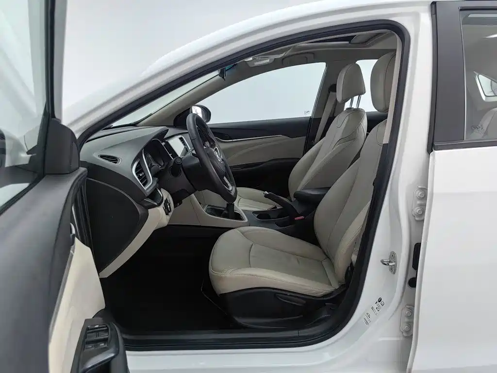 Фото 10 - Buick Excelle
