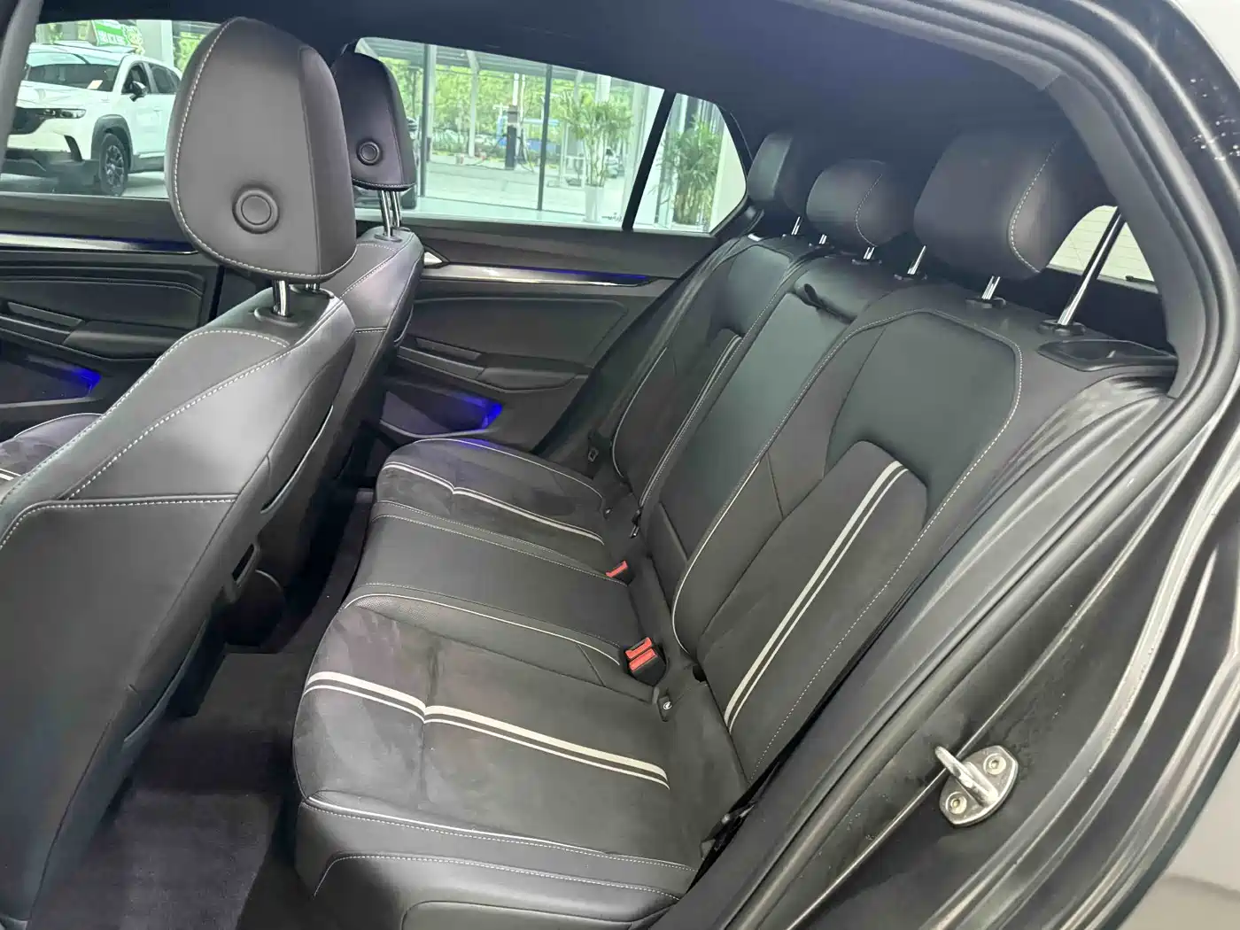 Volkswagen Golf 2023 280TSI DSG R-Line Lite фото 11