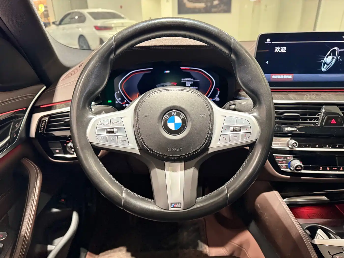 BMW 5 Series 2022 Model Second Facelift 525Li M Sport Package фото 15