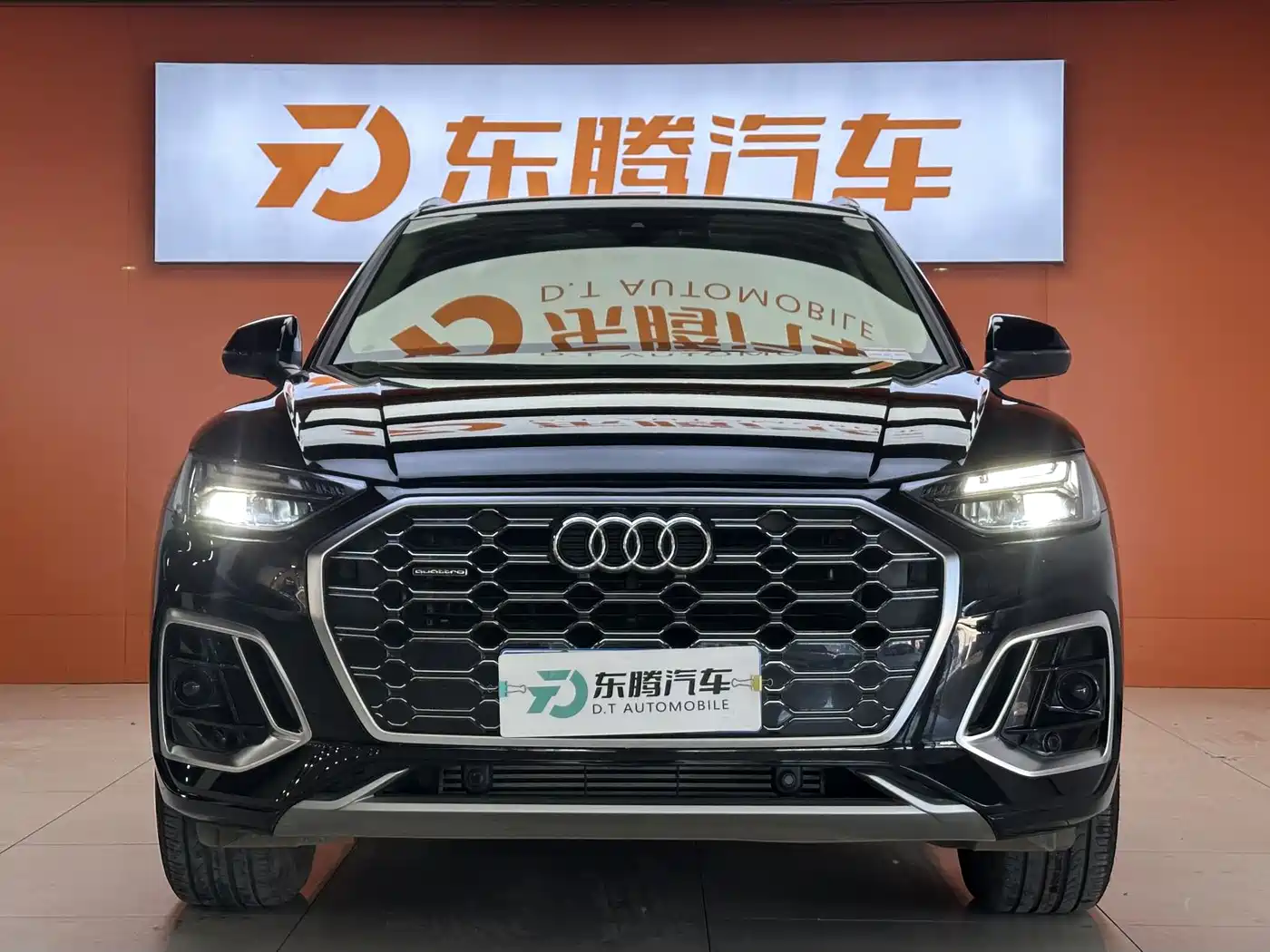 Audi Q5L 2024 Model 40 TFSI Fashion Dynamic фото 2