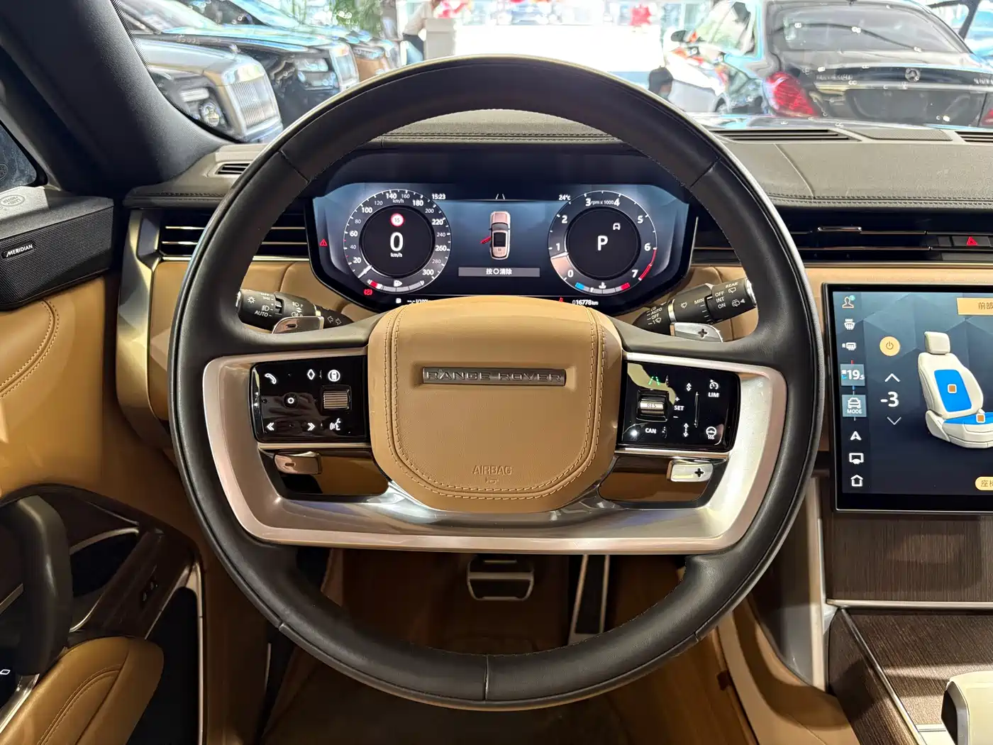 Land Rover Range Rover 2025 3.0 L6 400PS Flourishing Era Extended Wheelbase фото 17