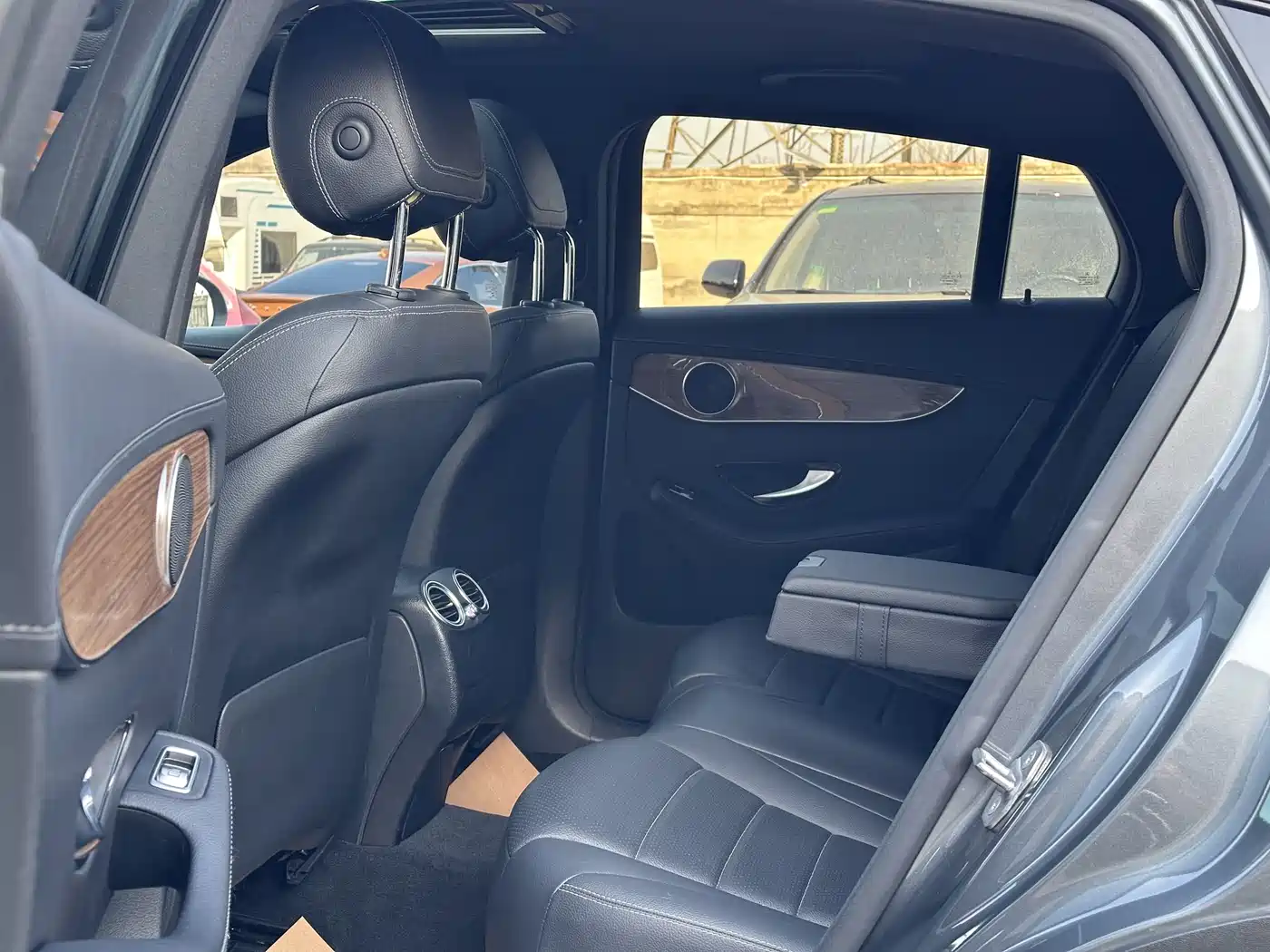Mercedes-Benz GLC Coupe 2018 GLC 260 4MATIC Coupe SUV фото 22