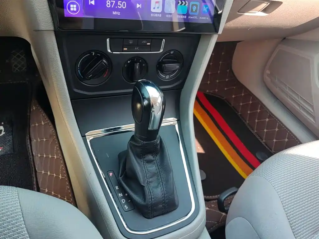 Volkswagen Bora 2016 Model 1.6L Automatic Fashion фото 14