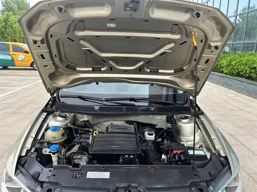 Volkswagen Bora 2016 Model 1.6L Automatic Fashion фото 20