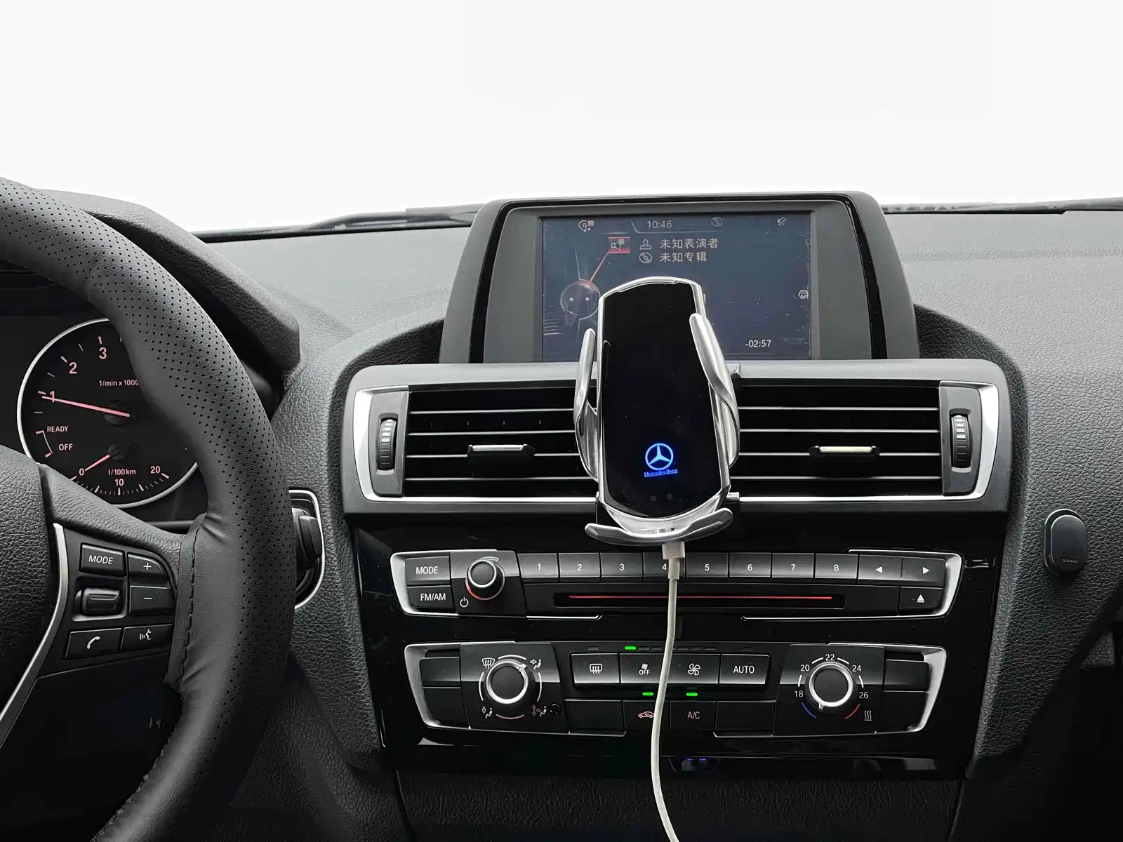 Photo 8 - BMW 1 Series (Import)