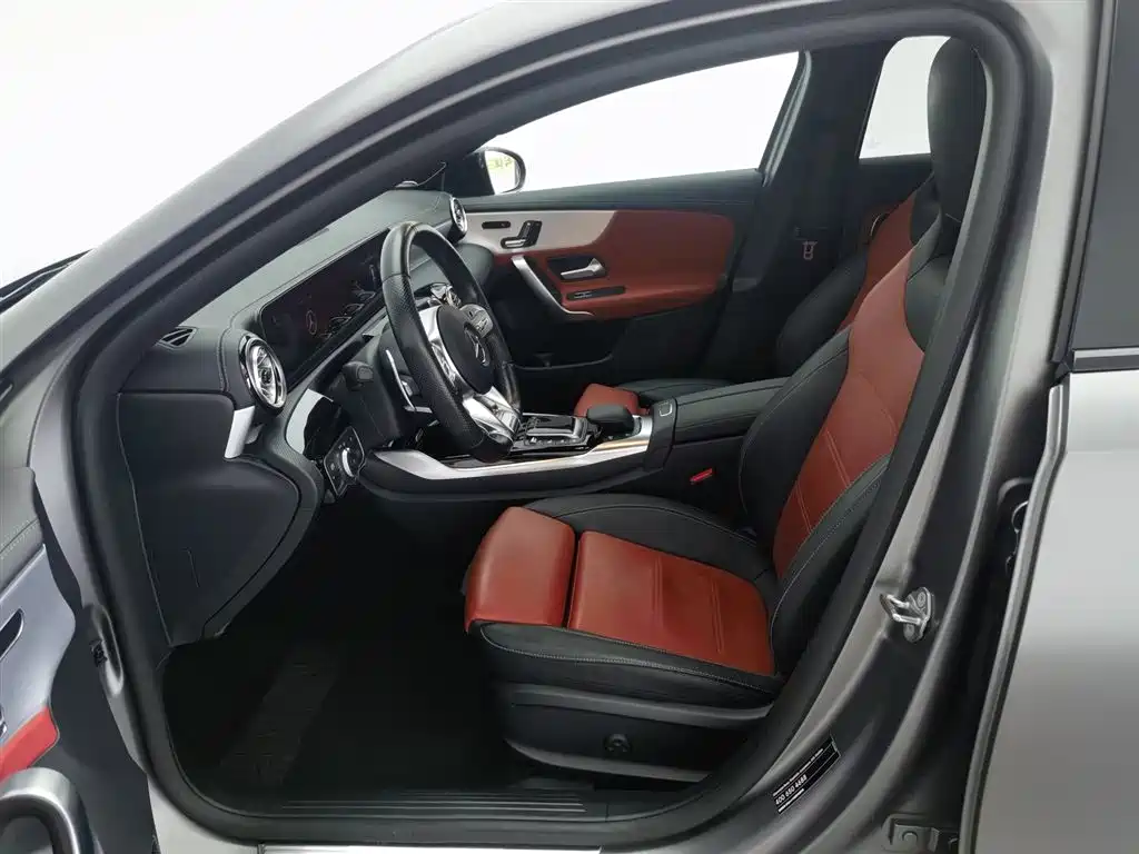 Mercedes-Benz A-Class AMG (Import) 2020 Facelift AMG A 35 4MATIC фото 10
