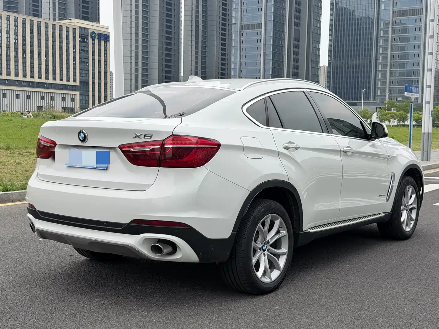 BMW X6 2015 xDrive28i фото 3