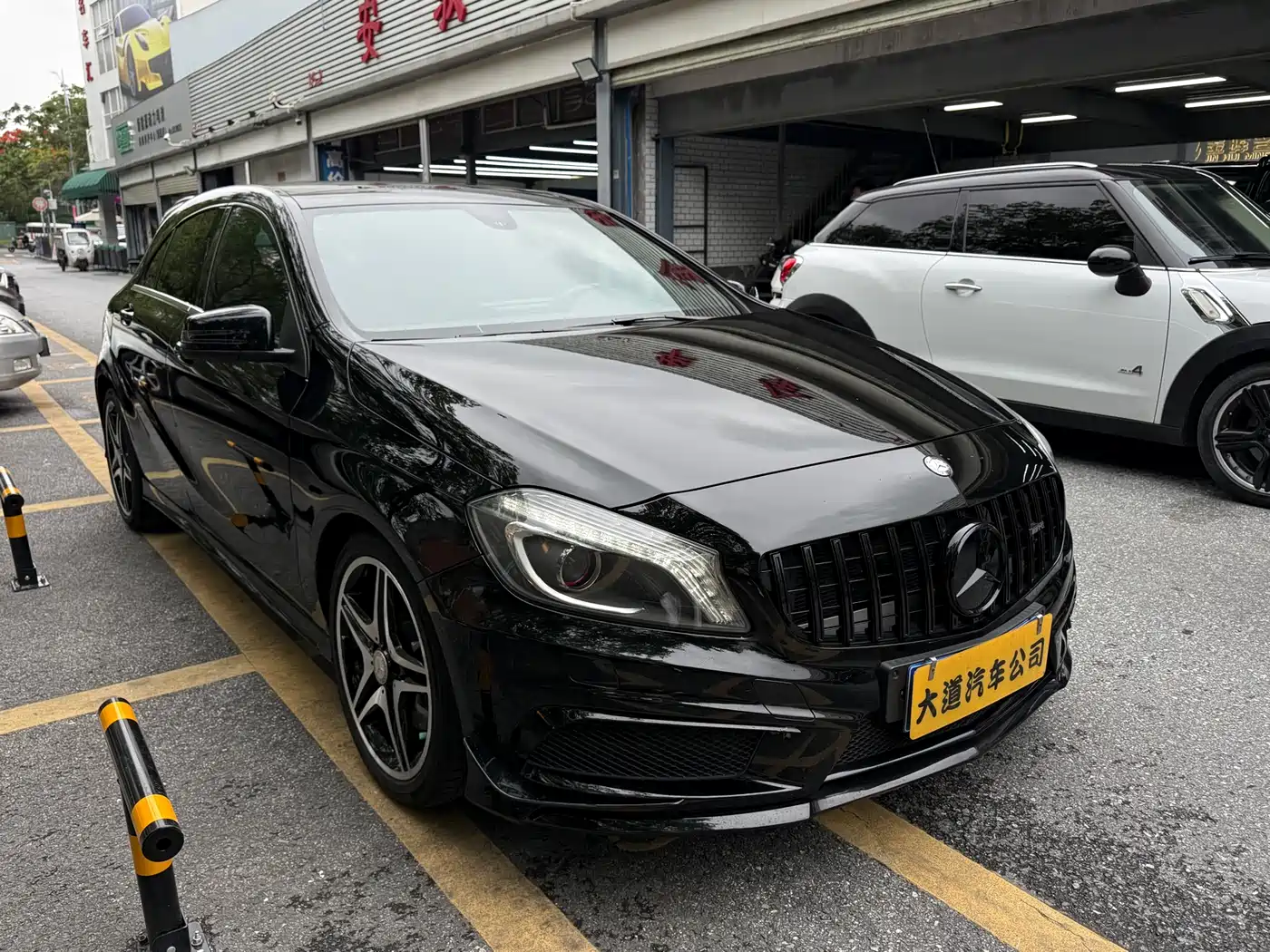 Mercedes-Benz A-Class (Import) 2016 A 260 Sport фото 3