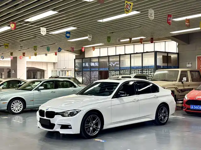 BMW BMW 3 Series 2018 330i M Sport Black Night Edition