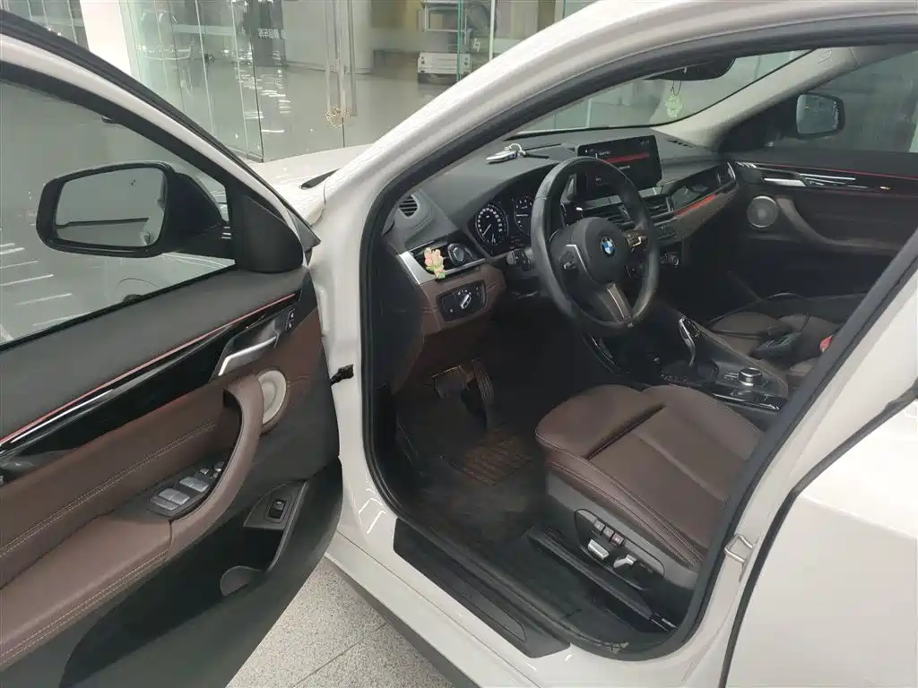 BMW X2 2022 sDrive25i M Sport Package фото 12