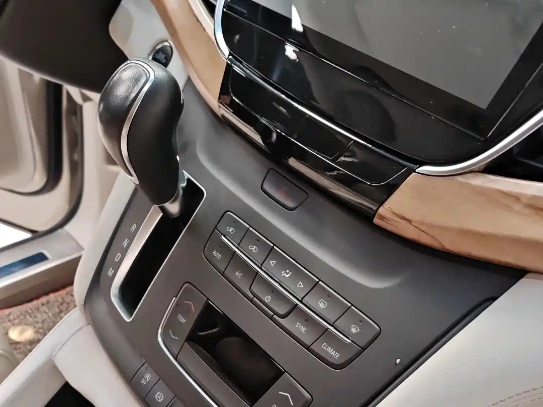 Buick GL8 2018 ES 28T Comfort Type China VI фото 14