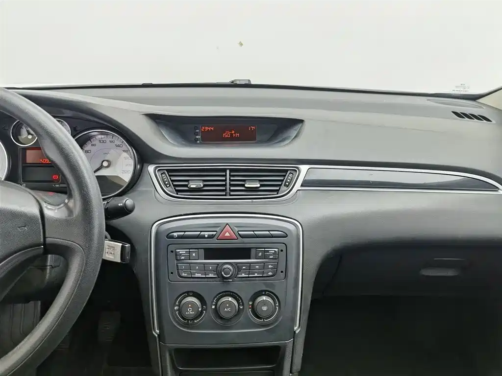 Peugeot 308 2014 Model Joy Edition Classic 1.6L Manual Superior Style фото 12